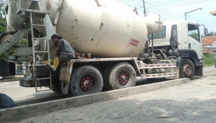 Warga Desa Sumuradem Timur Semringah, Pemdes Bangun Jalan