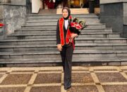 Riska Junita Sabet Gelar Magister Kenotariatan