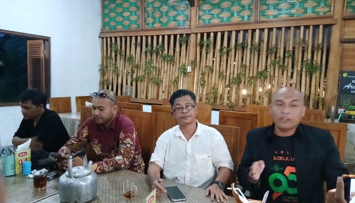 Kuasa Hukum Pasangan Iwan-Dede Ngaku Tersinggung Sikap Cecep di Gedung MK