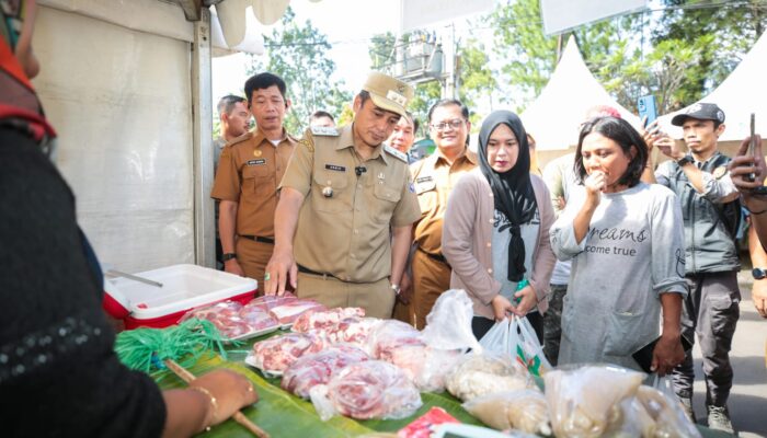 Lebih Murah, Warga Berharap Bazar Murah Terus Digelar