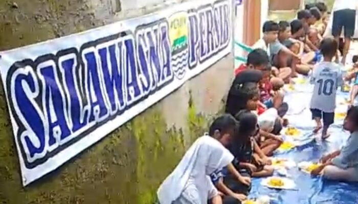 Luapkan Rasa Syukur Persib Juara, Warga Dago Leuwisari Makan Tumpeng Satu Gang