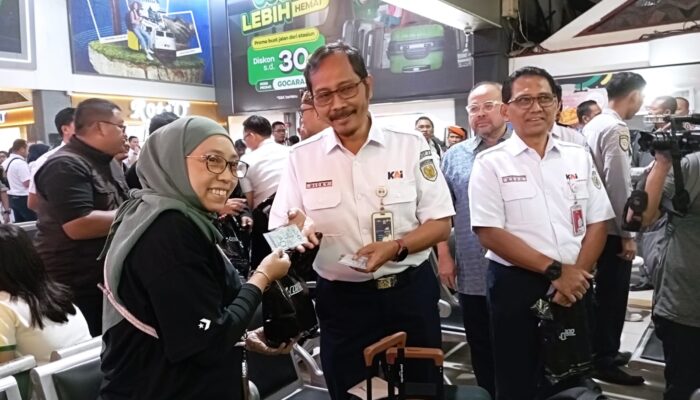 KAI Commuter Kembangkan Integrasi Sistem Pembayaran Melalui Kartu Multi Trip