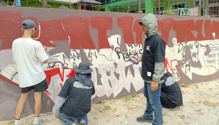 Warga Kampung Simpen Tenjolaya Kabupaten Bandung, Pilih Seni Mural untuk Melawan Mafia Tanah
