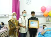 Kunjungi Ibu Melahirkan Saat HARGANAS: Menteri Wihaji Ingin Tradisi Ini Terus Terjaga