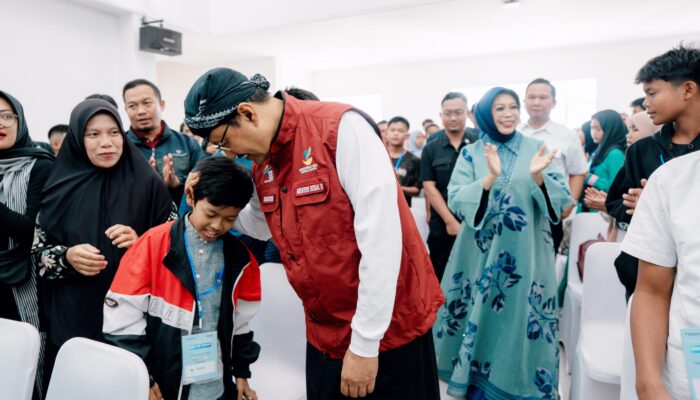 Gus Ipul Cek Kesiapan Masa Orientasi Siswa Sekolah Rakyat di Cimahi