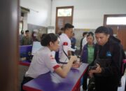 Demi Keamanan dan Kenyamanan, KAI Commuter Imbau Penumpang Commuter Line Lokal Gunakan Identitas Asli