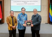 Sapa Akrab lewat Pantun, Wali Kota Medan: Kami Ingin Belajar dari Kota Bandung