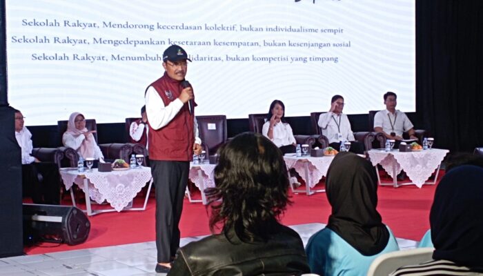 Mensos RI Saifullah Yusuf Sambangi Sekolah Rakyat Menengah Pertama (SRMP) 9 Bandung