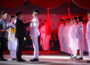 Wali Kota Kukuhkan 100 Anggota Paskibraka Kota Bandung Tahun 2025