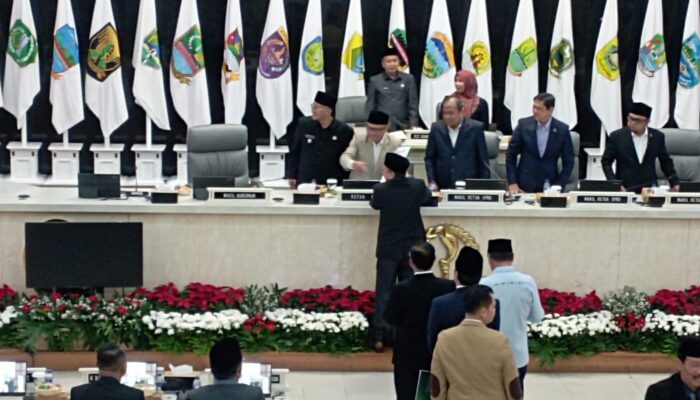 Paripurna APBD Perubahan Disahkan Tanpa Fraksi PDIP, Anggaran Tembus Rp32 Triliun