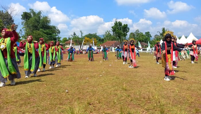 Keren! Festival Tari Umbul di Jatimekar, Budaya Lokal Dicintai Generasi Muda