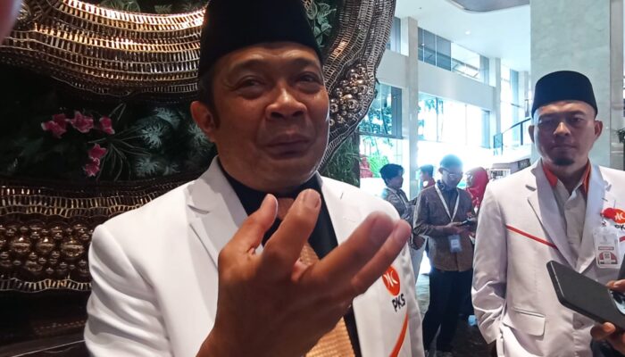 Iwan Suryawan Dilantik Jadi Ketua PKS Jabar | Siap Jadi Mitra Strategis Pemerintah dengan Tetap Kritis