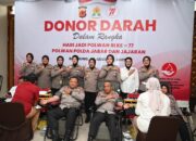 Polwan Polda Jabar Gelar Donor Darah di HUT ke-77