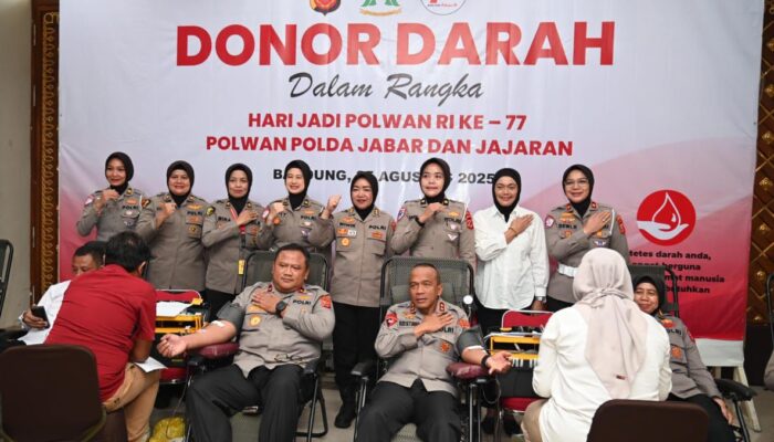 Polwan Polda Jabar Gelar Donor Darah di HUT ke-77