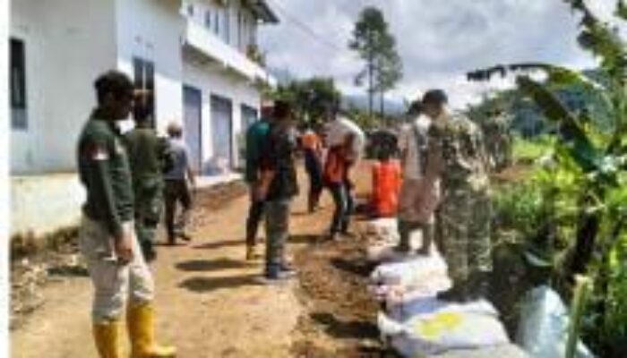 Jalan Longsor di Kadakajaya, Camat Tanjungsari: PUTR Sumedang Gercep Lakukan Perbaikan Permanen
