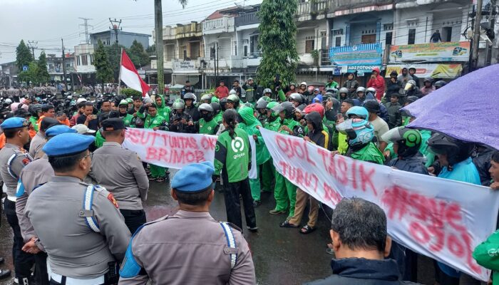 Imbas Kejadian di Jakarta, Ratusan Driver Ojol Datangi Mapolres Tasik Kota