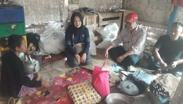 Ada Warga yang Tinggal di Rumah Tidak Layak Huni, Camat Pamulihan Bergerak Berikan Solusi