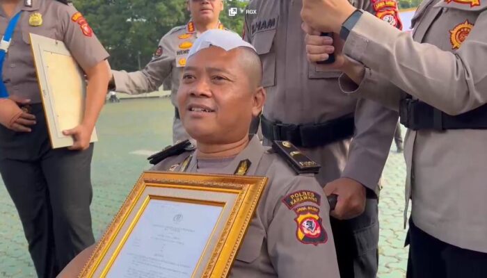 Ipda Sandy Tatiady Koswara Terima Kenaikan Pangkat Luar Biasa