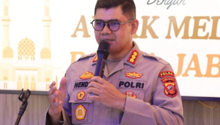 Penanganan Pengaduan Paket Mencurigakan yang Berisi Kepala Babi