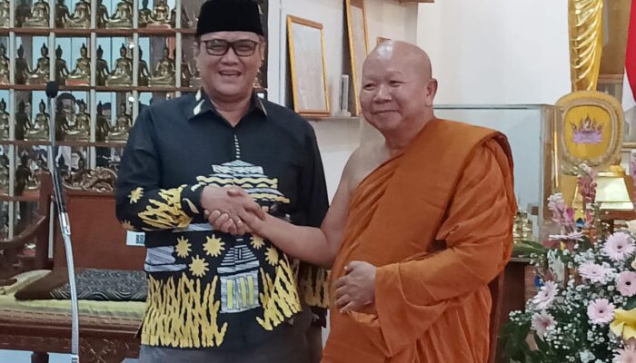 Hari Raya Kathina, Kakanwil Kemenag Jawa Barat Sampaikan Pesan Kedamaian