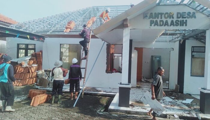 Kantor Desa Padaasih Direnovasi, Kades: Sebelumnya Atap Bangunan Rusak dan Rapuh