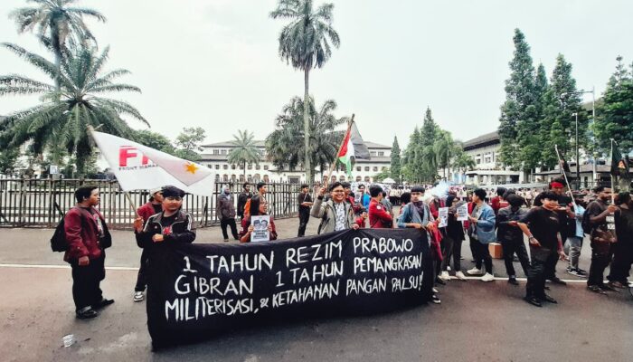 Sentuhan Humanis Mojang Lodaya, Unjuk Rasa 1 Tahun Pemerintahan Prabowo-Gibran di Jabar Aman dan Damai