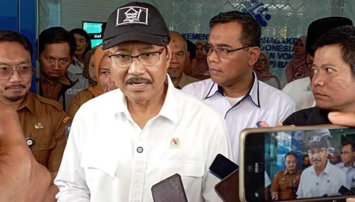 Gus Ipul Tinjau Sekolah Rakyat di Bandung: “Anak-anaknya Makin Sehat, Makin Semangat”