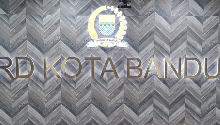 Pansus 12 DPRD Kota Bandung Bahas Raperda PUB