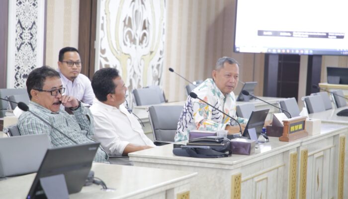 DPRD Jabar Terima Kunker DPRD Indramayu, Bahas Penguatan Kelembagaan dan Strategi Kinerja