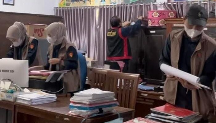 INDRAMAYU: Kantor Kabid PAUD dan PNF di Geledah Kejaksaan, Terkait Dugaan Korupsi Anggaran Dana PKBM Tahun 2023