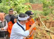 Pemdaprov Jabar Beri Bantuan Logistik Rp270 Juta untuk Masyarakat Terdampak Longsor di Arjasari