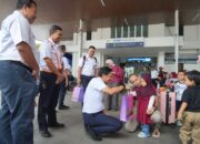 Direktur Utama PT KAI Lakukan Posko Angkutan Nataru 2025/2026, Pastikan Pelanggan Terlayani dengan Baik