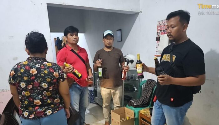 Tekan Kriminalitas, Polisi Bersihkan Peredaran Miras