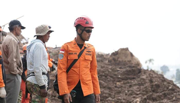 Operasi SAR Pasirlangu Diperpanjang, Syafii: Ketebalan Longsor Capai 10 Meter Jadi #