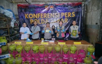 Polda Jabar Bongkar Praktik Penyuntikan Elpiji di Cikalong, Dua Tersangka Diamankan