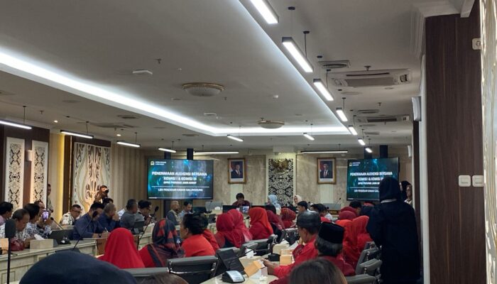 Ineu Purwadewi: Jangan Sampai Mereka Terjebak ‘Gali Lubang Tutup Lubang’