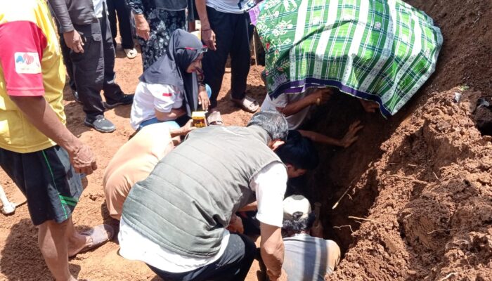 Masih Kuat Kerja Kasar, Kakek 73 Tertimbun Longsoran dan Selamat