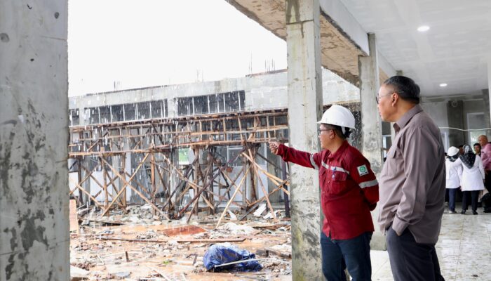 Tinjau Proyek USB SMAN 20 Bekasi yang Tak Kunjung Tuntas, Komisi V DPRD Jabar Warning Pihak Pelaksana