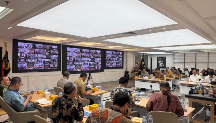 Bebaskan Petani dari Tengkulak, Polri Fasilitasi KUR Himbara dan Pastikan Harga Jagung Stabil