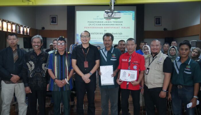 Sentuhan Digital di Gerobak Pedagang: Bank BJB dan PJT Fasilitasi Sertifikat Halal Gratis bagi Warga Perantauan