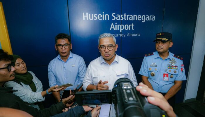Penerbangan Komersial Kembali Bergeliat, Warga Sambut Antusias Aktivasi Bandara Husein