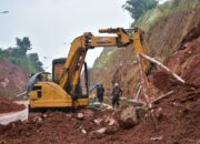 Keselamatan Warga Utama, Bupati Sumedang Minta Pengendara Hindari Jalur Lingkar Utara Akibat Longsor