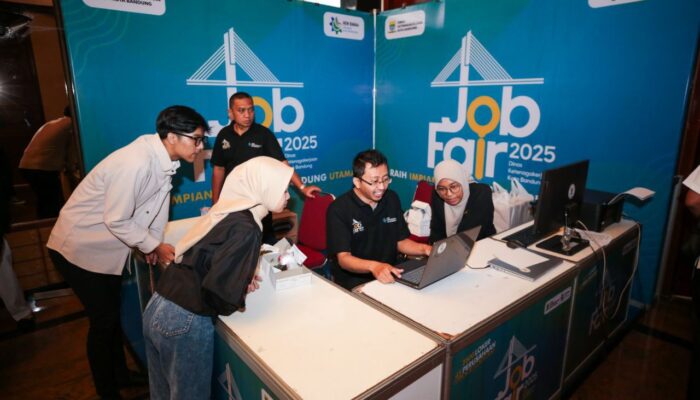 Gempur Pengangguran, Pemkot Bandung Sukses Jembatani Ribuan Pencari Kerja Lewat Job Fair