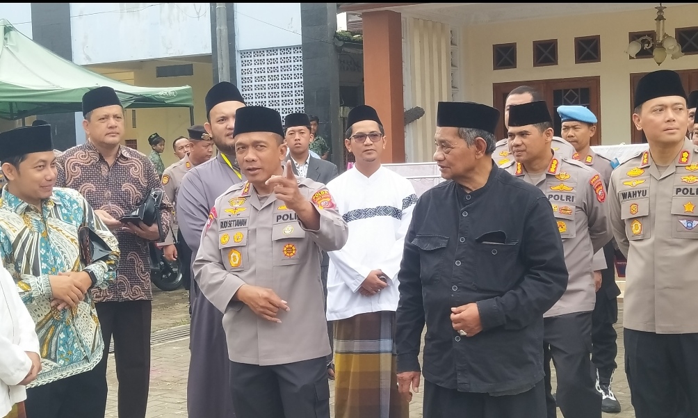 Kapolda Jabar Sambangi Pesantren Cipasung