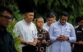 Sejumlah Pejabat Melayat, Ibunda Wali Kota Bandung Dimakamkan di TPU Kompleks Pertanian Loji
