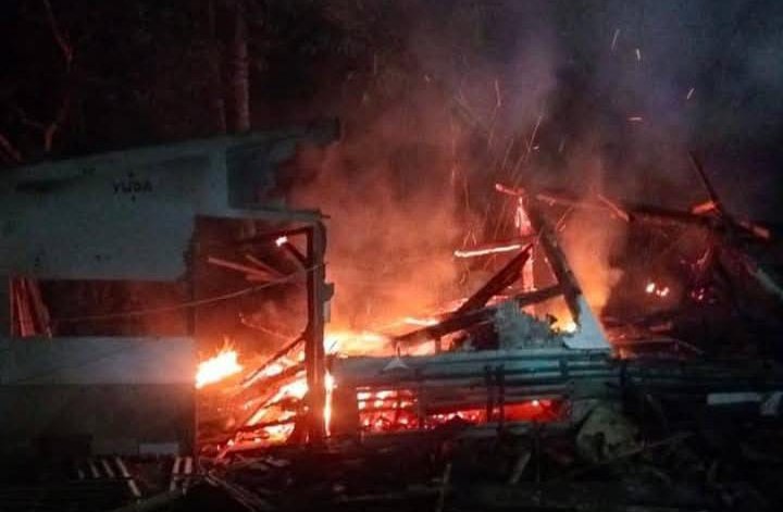 Satu Rumah Ludes Terbakar