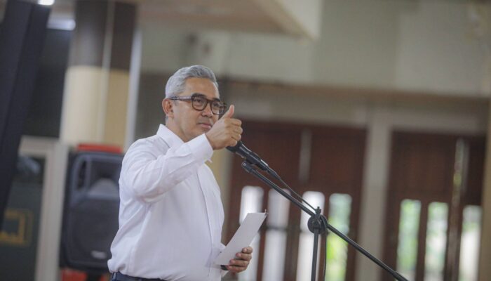 Farhan: Jangan Anggap Sampah Selesai Hanya Karena Sudah Diangkut dari Depan Rumah