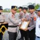 Sinergi Jaga Kamtibmas, Sejumlah Polisi dan Pelajar di Pangandaran Terima Penghargaan