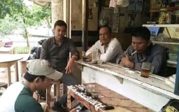 OASE DI TEPI ALUN-ALUN: Mengenang “Rumah Kedua” Jurnalis Sumedang