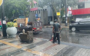 Kejar Target Jelang Lebaran, Proyek IPT di Kota Bandung Tetap “Ngabret” Meski Diguyur Hujan